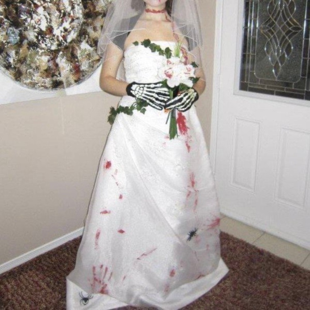 Zombie Bride Women’s Halloween Costume